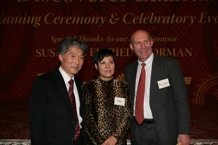 Memorial Photo with Mr. Steven Newman(COO) of Transocean on naming ceremony of 3504 Discoverer Luanda